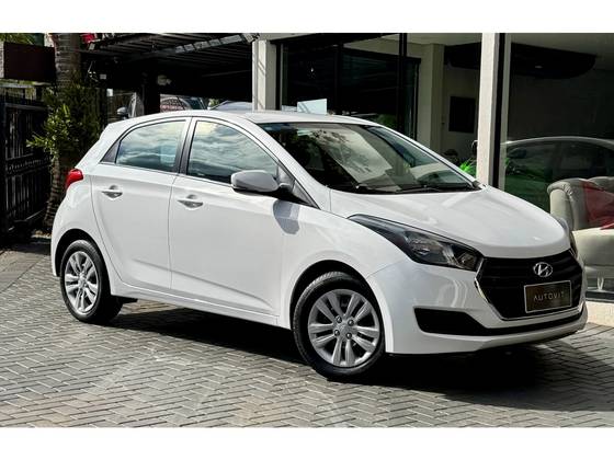 HYUNDAI HB20 1.0 COMFORT 12V FLEX 4P MANUAL HYUNDAI HB20 1.0 COMFORT 12V FLEX 4P MANUAL